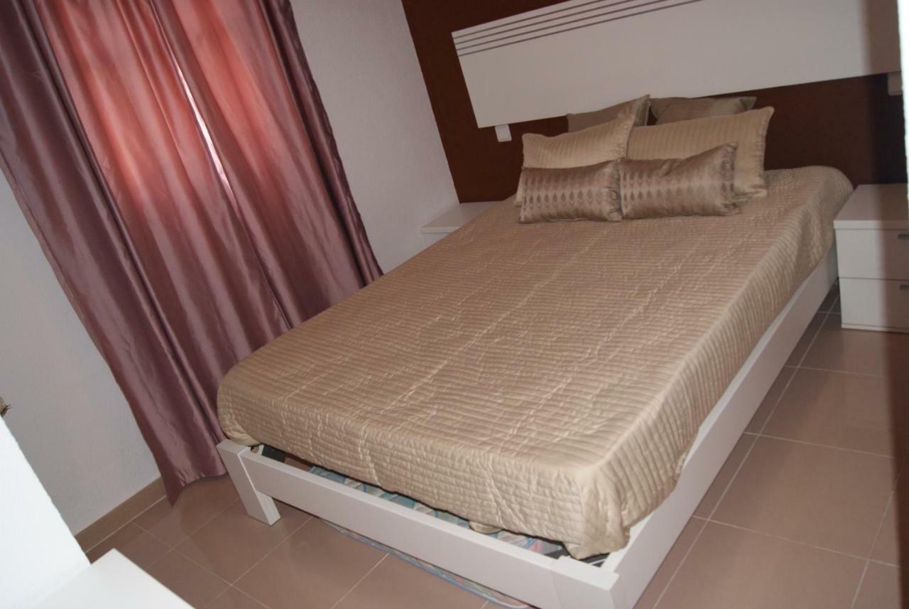 Costa Ballena Comodo Bajo Con Piscina, Patio Y 3 Dormitorios Parking Free Rota Exterior photo